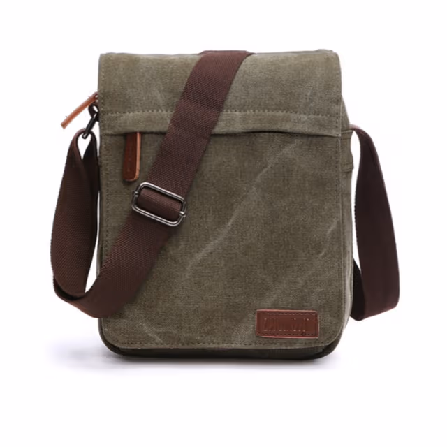 Sportig crossbody väska i canvas och läder DarkGreen