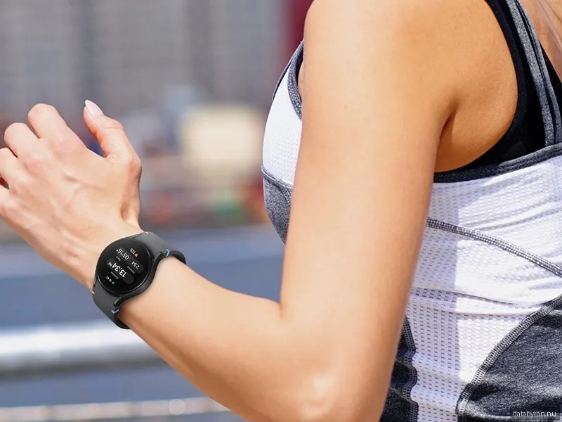 Samsung Galaxy Watch FE, 40mm, 1.2" sAMOLED - Svart