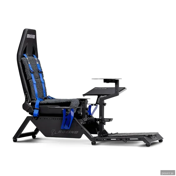 Next Level Racing Flight Simulator - Boeing Commercial Edition cockpit