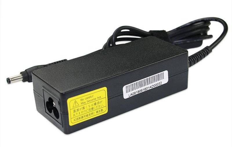 CoreParts Battery - power adapter - 65 Watt