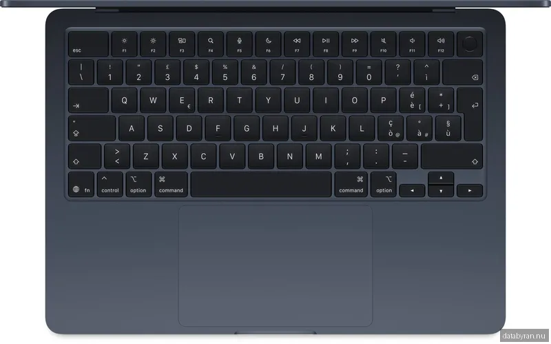 Apple MacBook Air 13.6 tum, Apple M5 10-core CPU 8-core GPU, 16 GB, 512 GB SSD, italienskt tangentbord - Midnatt