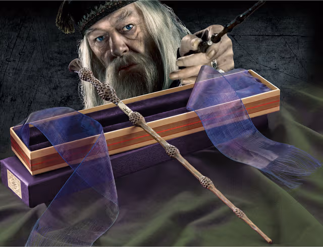 Harry Potter Albus Dumbledore's Wand in Ollivanders Box